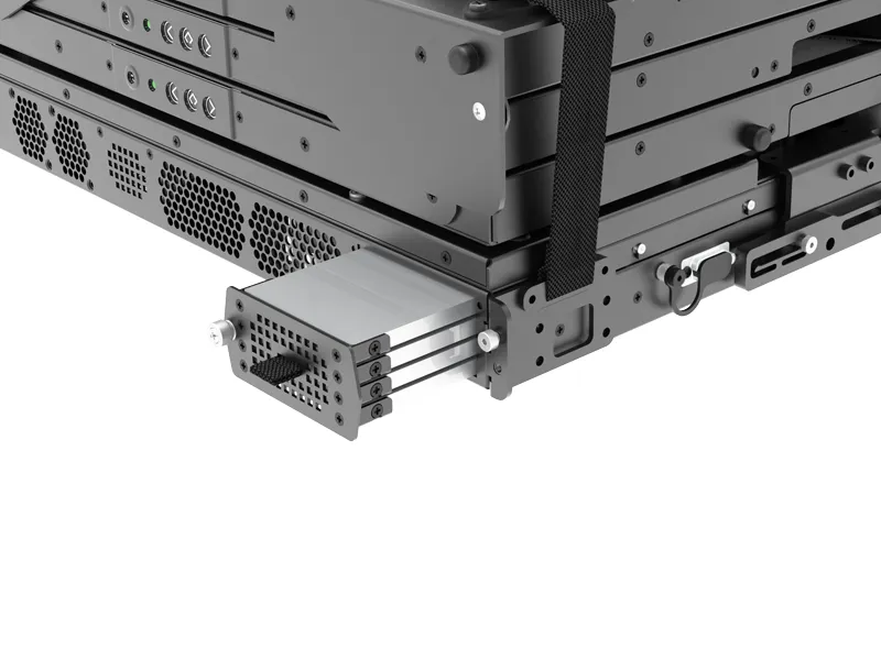 minipac™ 8001cp rugged portable workstation 6 Front-loading removable SSD magazine drawer on the MaxVision MiniPac CP rugged workstation